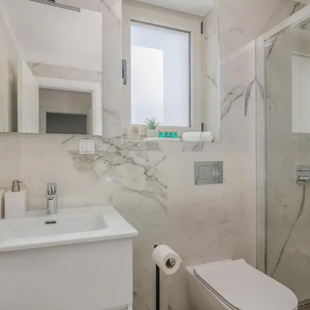 Villa Divina With Heated Pool