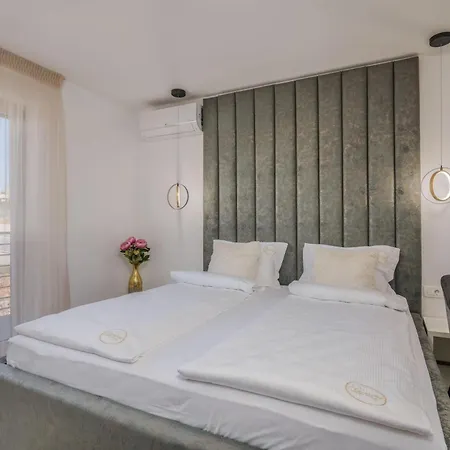Divina With Heated Pool Villa